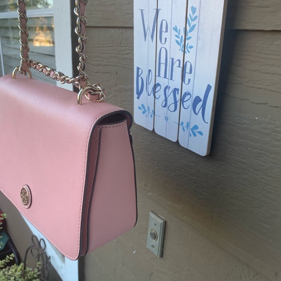 New Tory Burch Saffiano Leather “Channel”Chain Bag - Picture 4 of 16